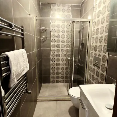 Social House Mil Szálloda