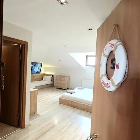 Szálloda Social House Mil *
