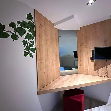 Social House Mil Szálloda *