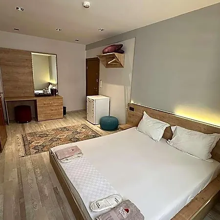 Szálloda Social House Mil *