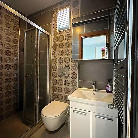 Social House Mil Szálloda *