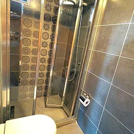 Social House Mil Szálloda *