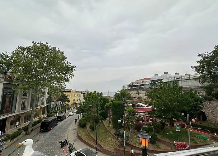 Social House Mil Отель