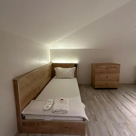 Social House Mil Ξενοδοχείο
